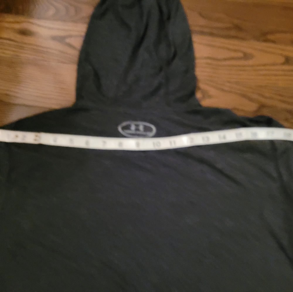 Under Armour long sleeve shirt. - Picture 3 of 6